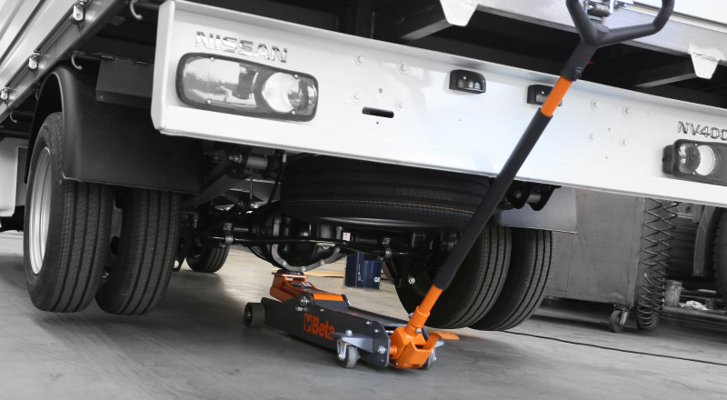 BETA ABGEFLACHTER HYDRAULISCHER WAGENHEBER 3 Tonnen – Bild 3